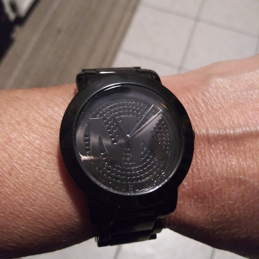 Michael Kors flooded glitz MK